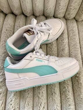 Puma  White and Aqua Low-Top Sneakers
